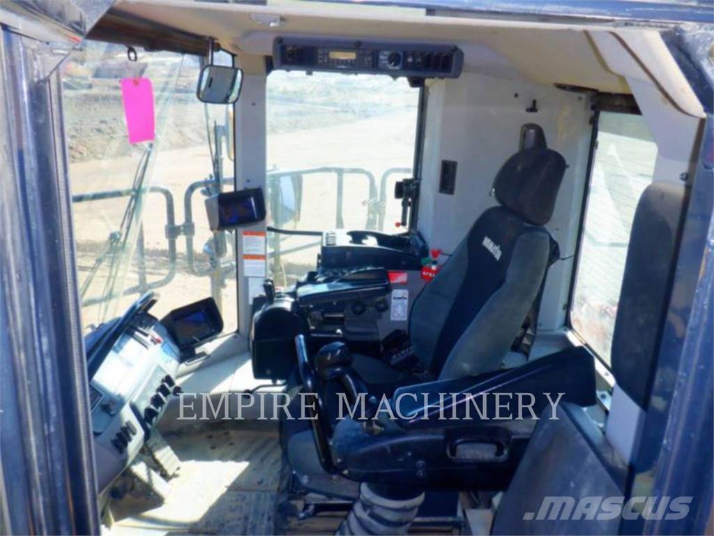 Komatsu WA900-8 Utovarivači na točkove