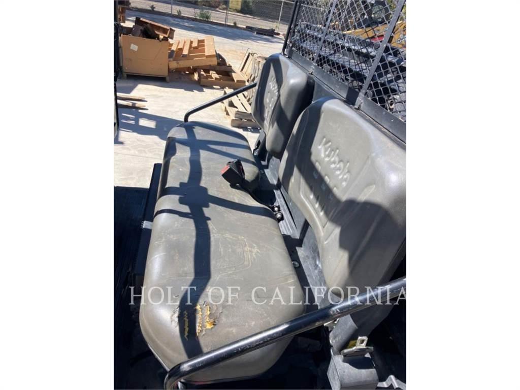 Kubota RTVX1140W Kola za golf