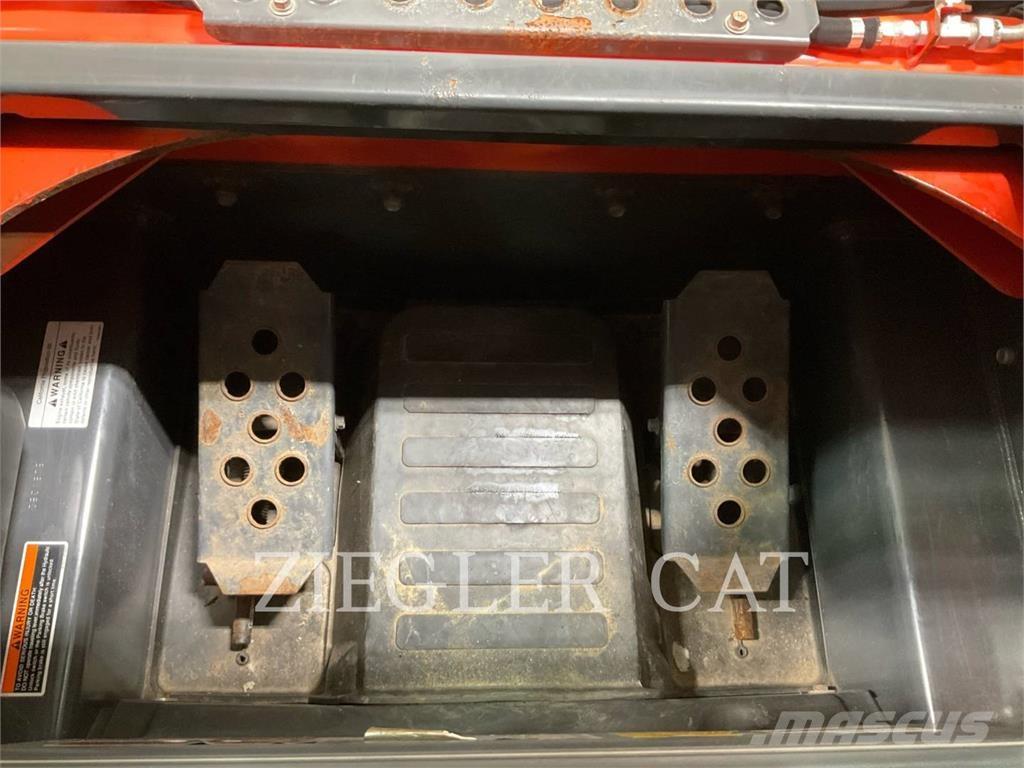 Kubota SSV75 Skid steer mini utovarivači