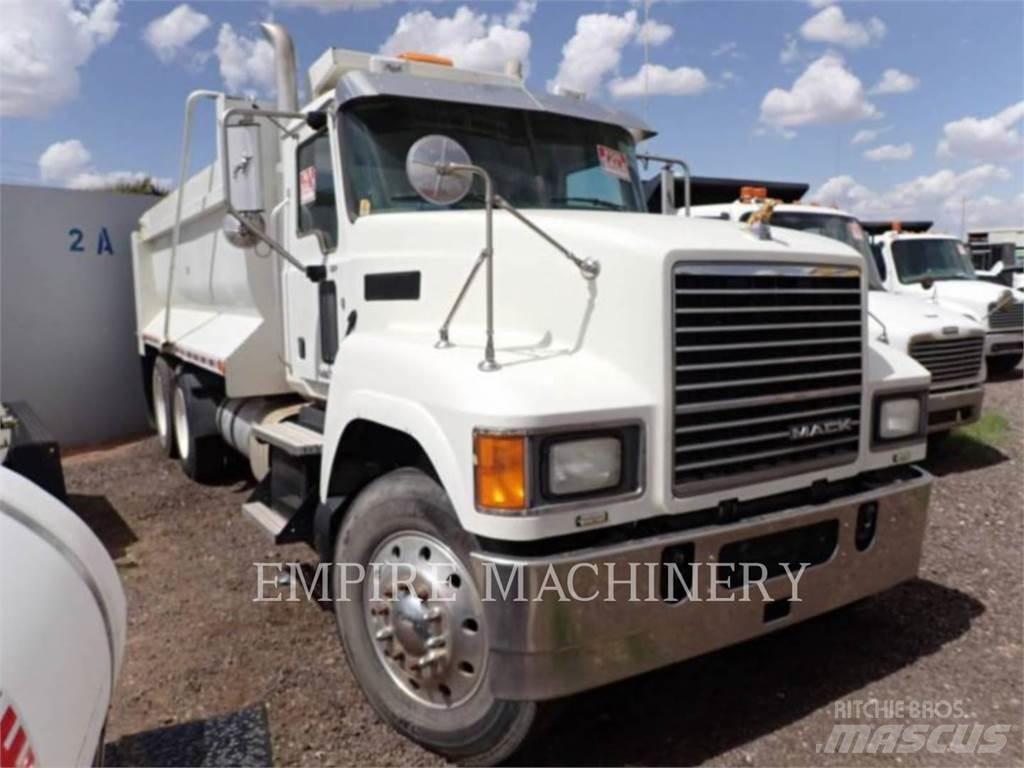 Mack CHU613 Kamioni cisterne