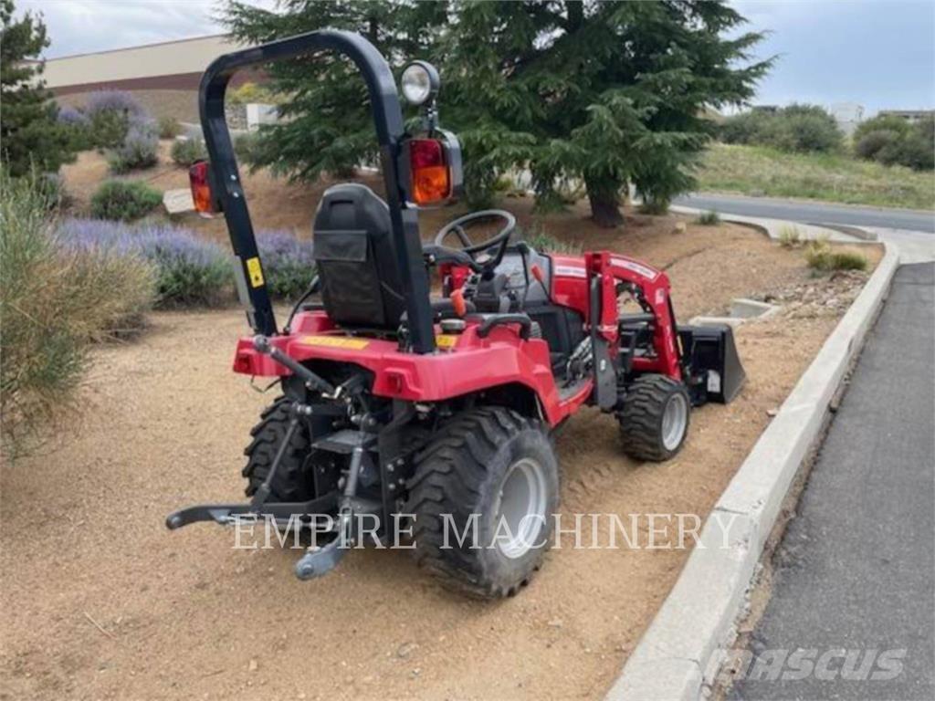 Massey Ferguson GC1725M Traktori