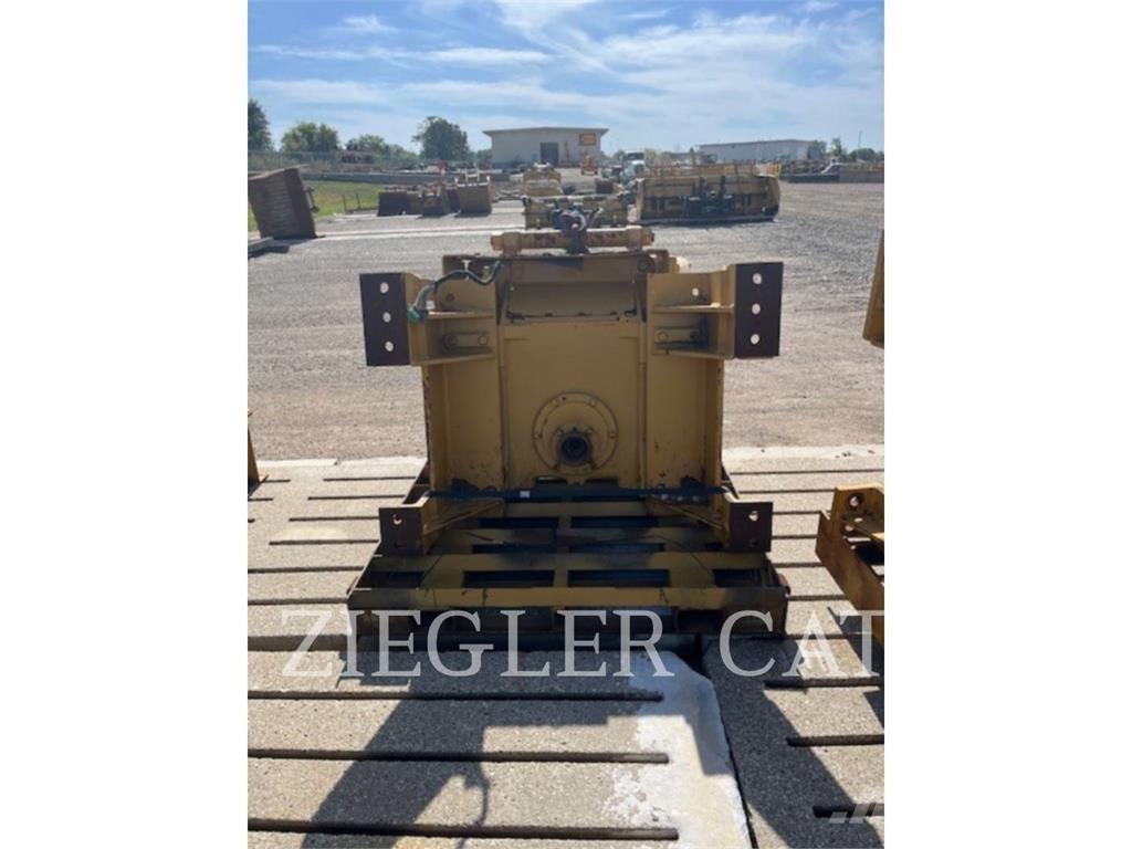 Paccar INC. PA56 Buldožeri guseničari