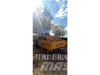 SEM MACHINERY 510 Nabijači zemlje