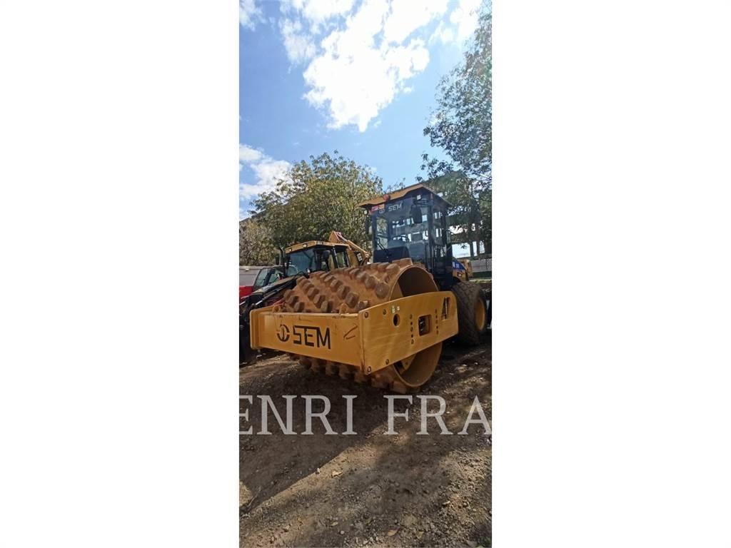 SEM MACHINERY 510 Nabijači zemlje