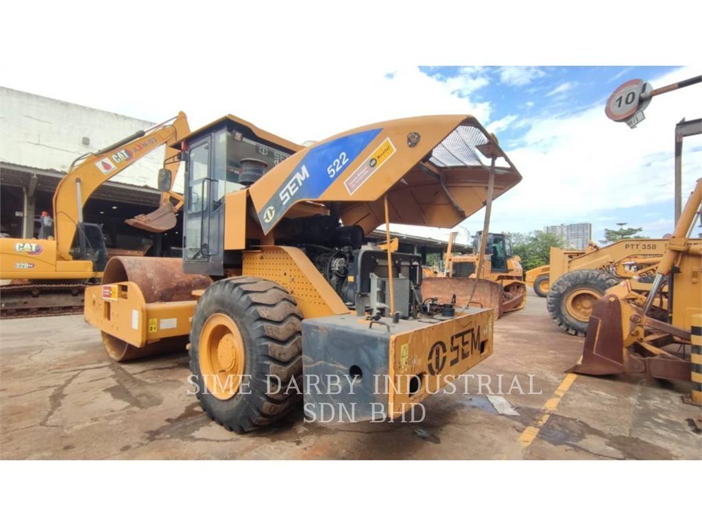 SEM MACHINERY SEM 522 Nabijači zemlje