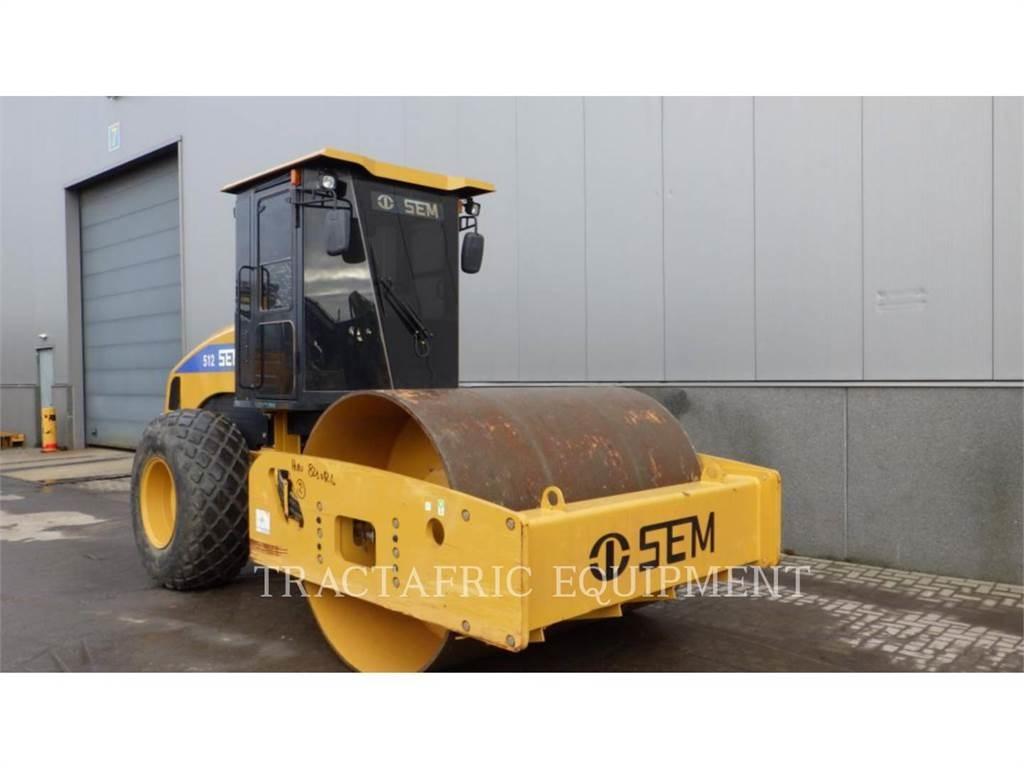 SEM MACHINERY SEM512 Nabijači zemlje
