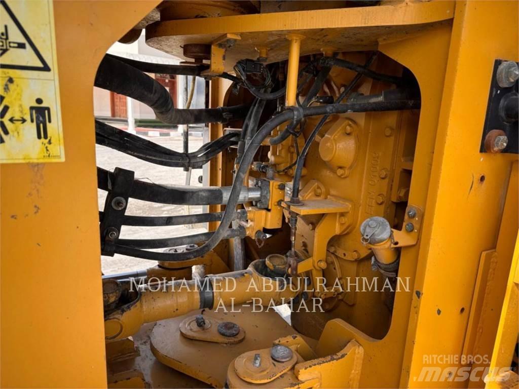 SEM MACHINERY SEM660D Utovarivači na točkove