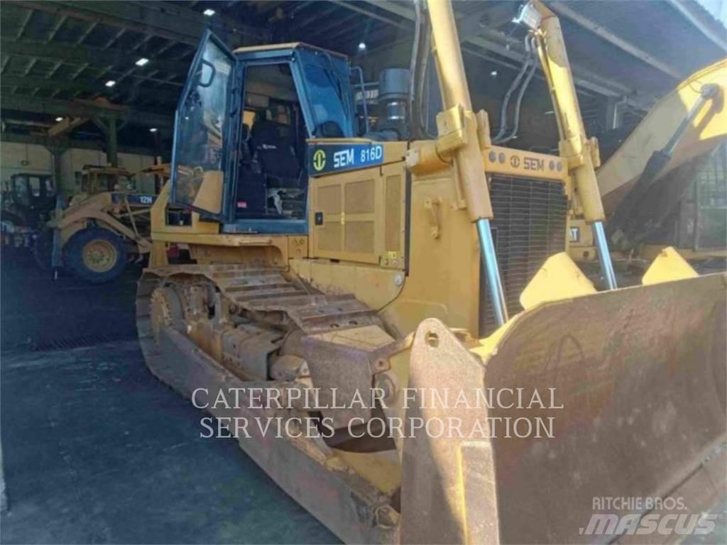 SEM MACHINERY SEM816D Buldožeri guseničari