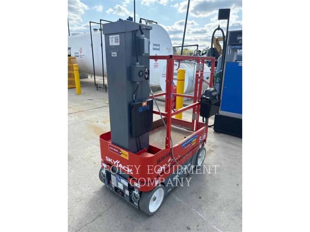Skyjack (OBSOLETE) SJ16 Makazaste platforme