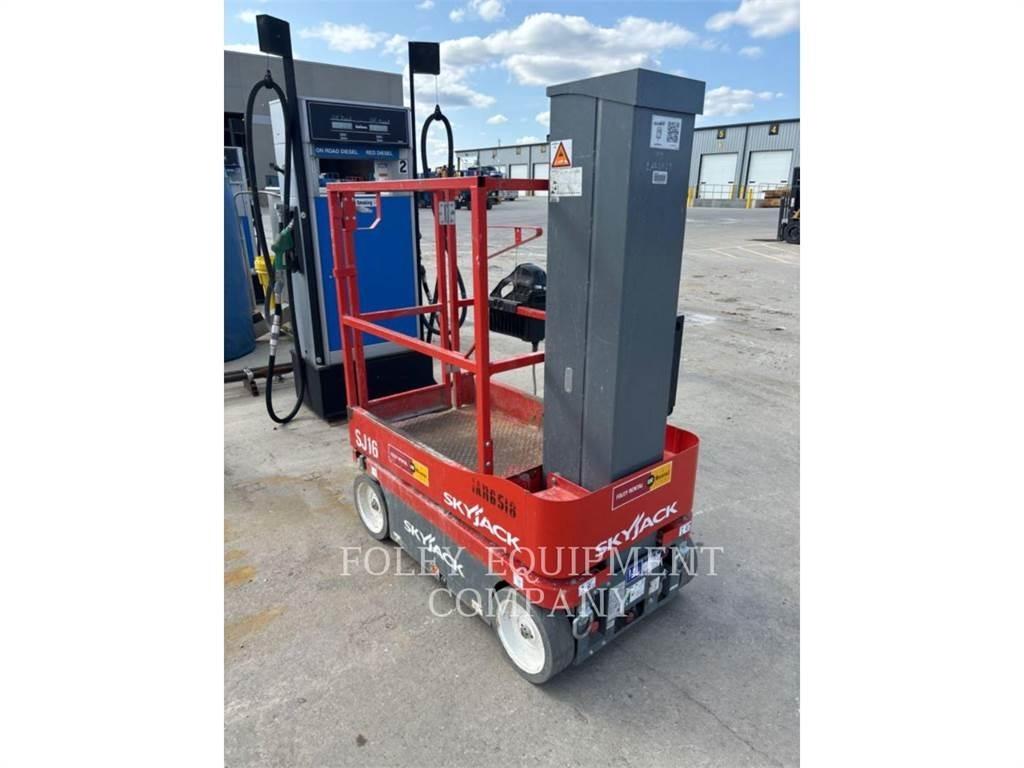 Skyjack (OBSOLETE) SJ16 Makazaste platforme