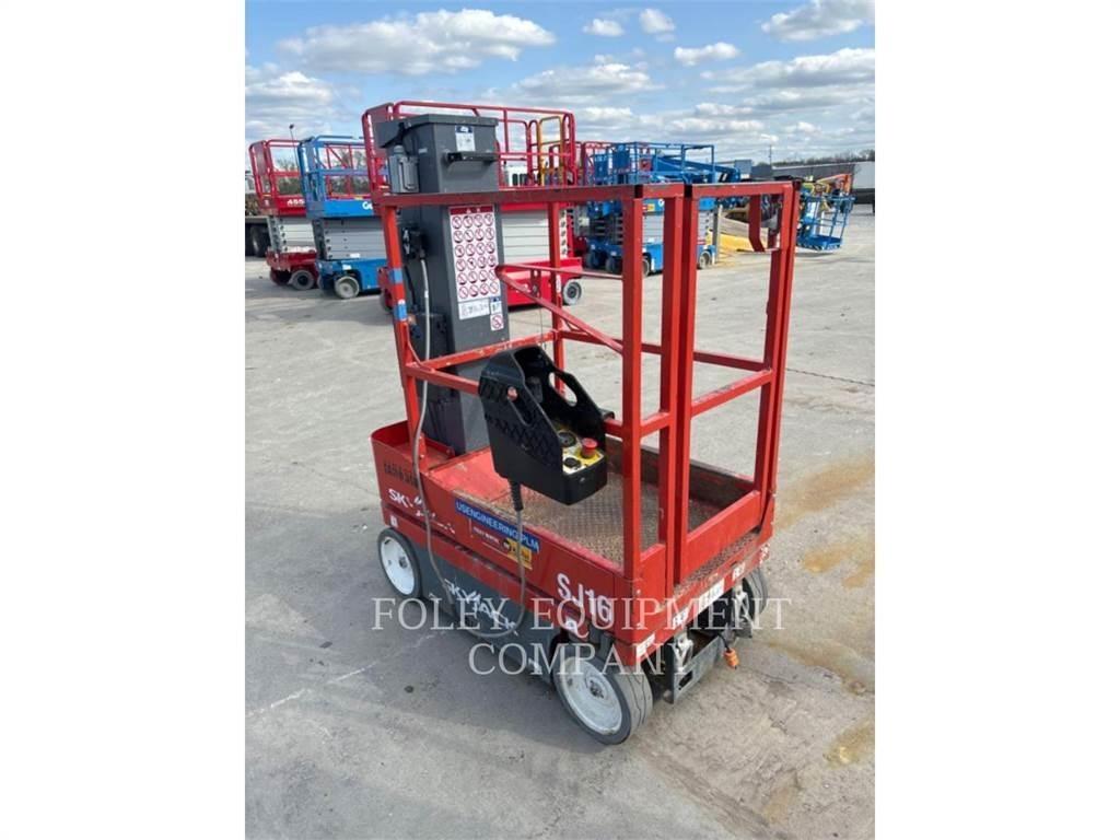Skyjack (OBSOLETE) SJ16 Makazaste platforme