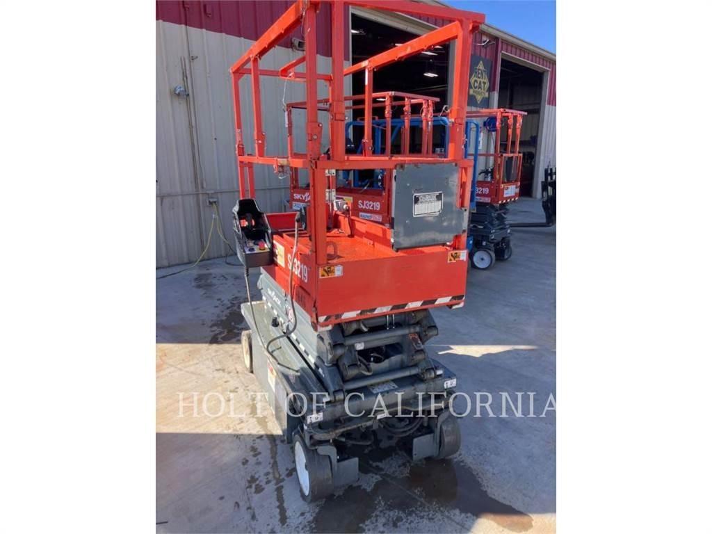 Skyjack SCISSOR 19 Makazaste platforme