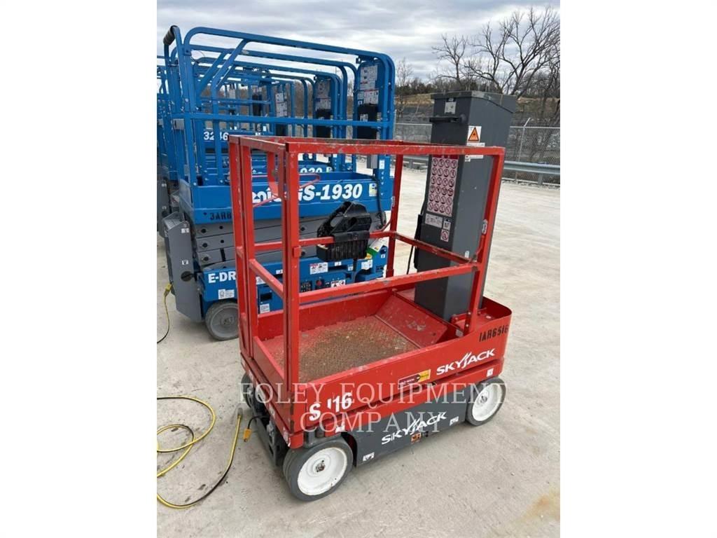 Skyjack SJ16 Makazaste platforme