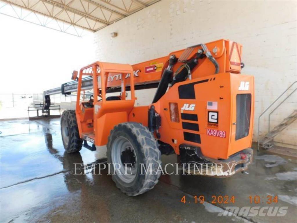 SkyTrak TL8042 Teleskopski viljuškari