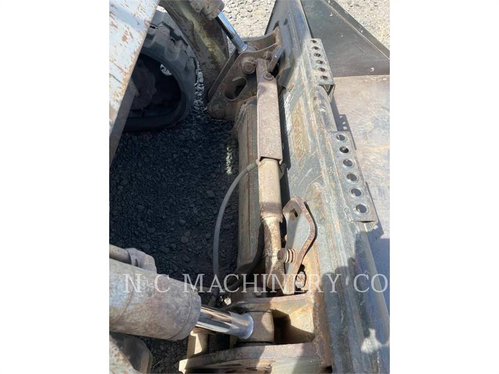 Takeuchi TL230 Skid steer mini utovarivači