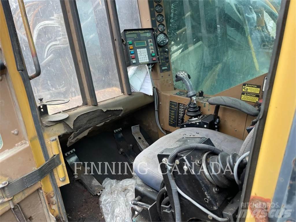 Tigercat 860D Bageri