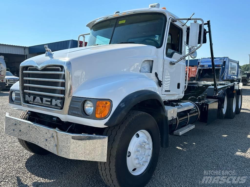 Mack GRANITE CV713 Kamioni za podizanje kablova