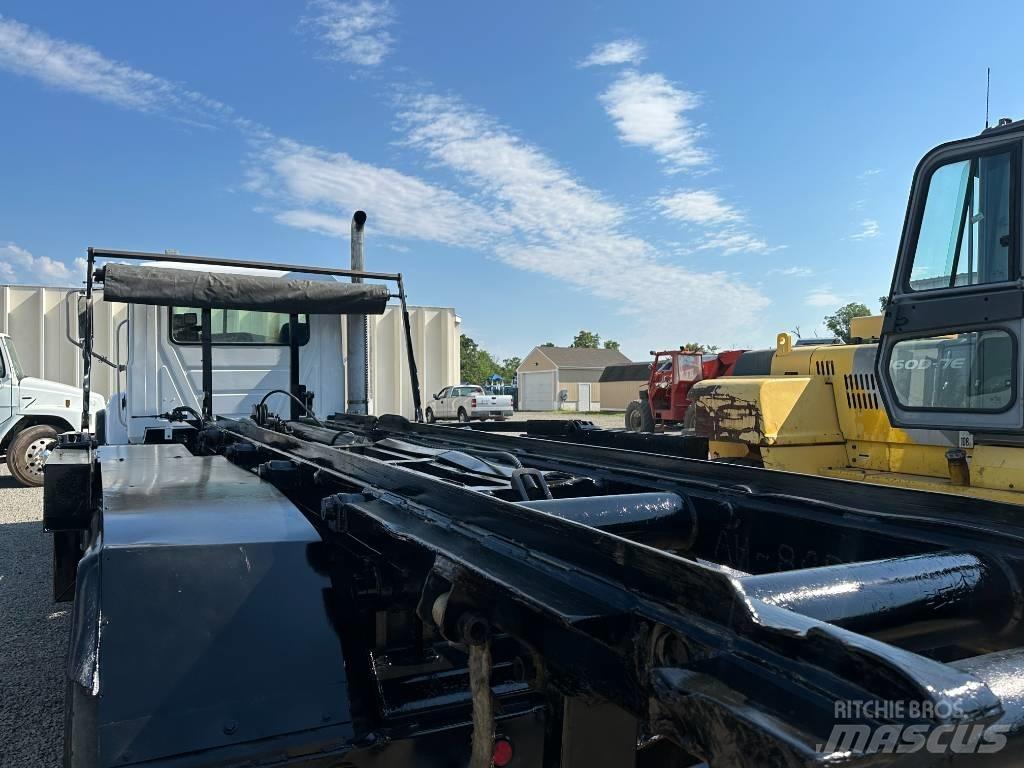 Mack GRANITE CV713 Kamioni za podizanje kablova