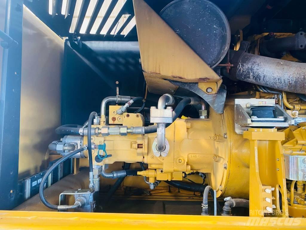 CAT M 318 D Bageri točkaši