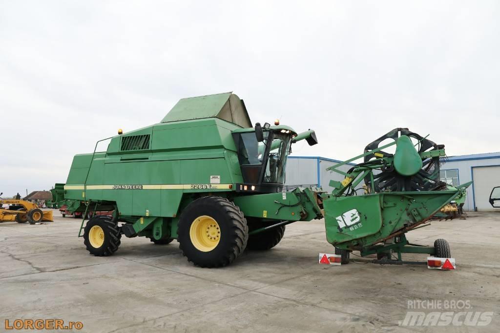 John Deere 2266 E Kombajni