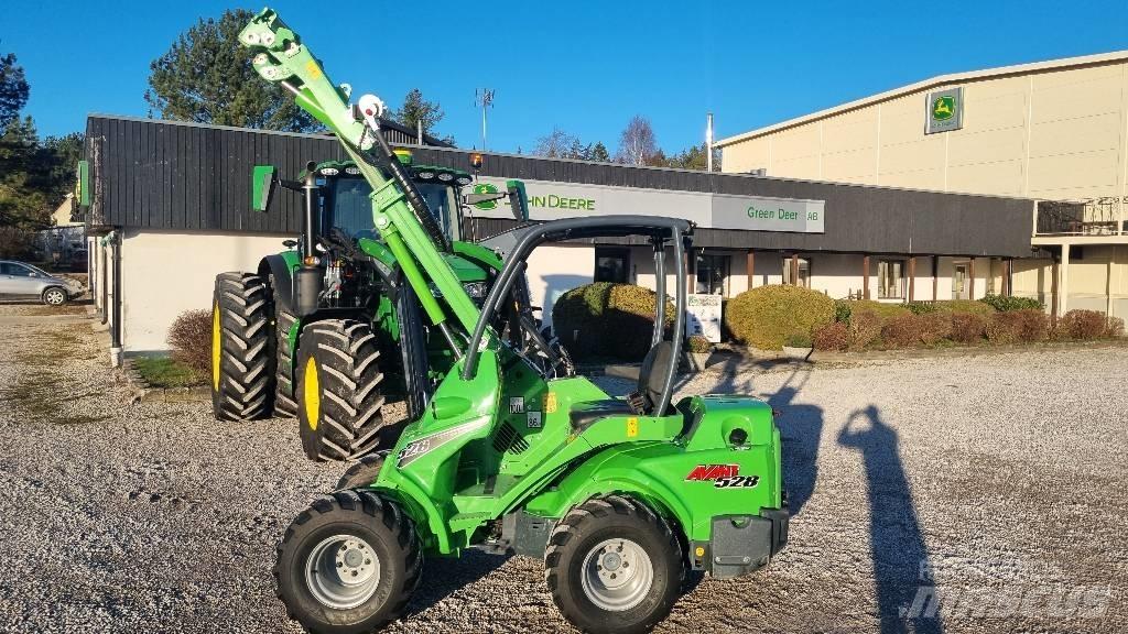 Avant 528 Skid steer mini utovarivači