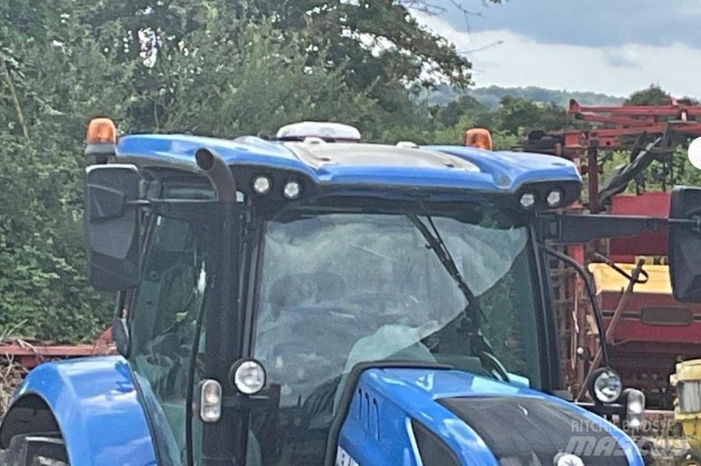 New Holland T 7.210 Traktori