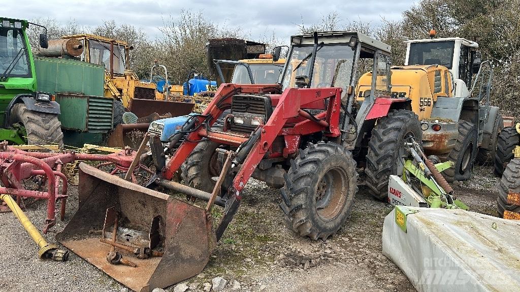 Massey Ferguson 390 Traktori