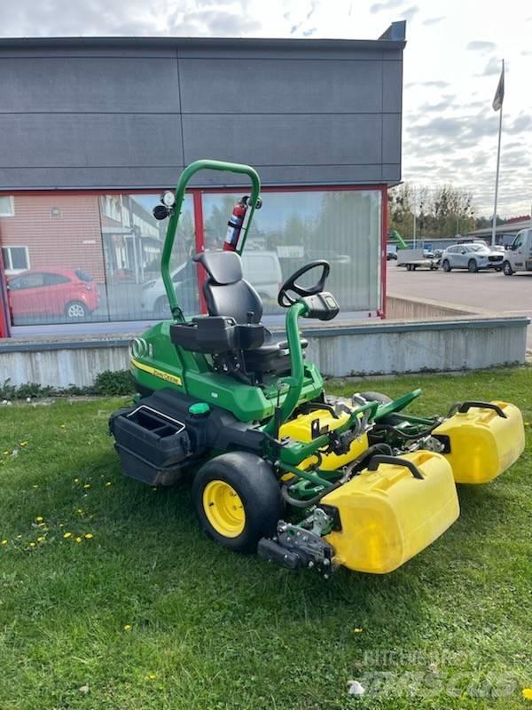John Deere 2750 E Kosilice za zelenilo