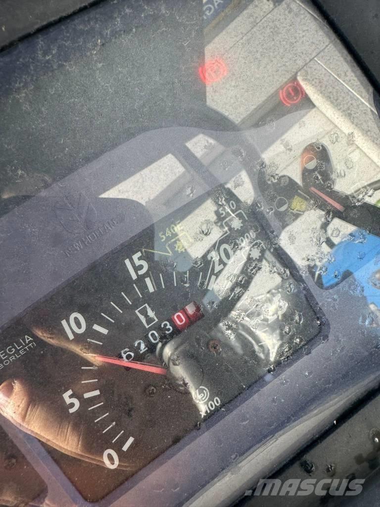 New Holland TN 70 Traktori