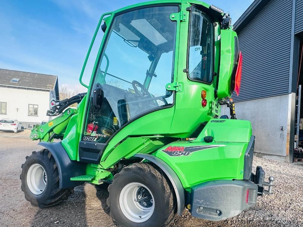 Avant 650 i Višenamenski utovarivači