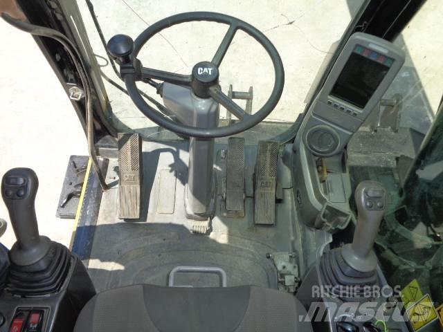 CAT M 318 D Bageri točkaši