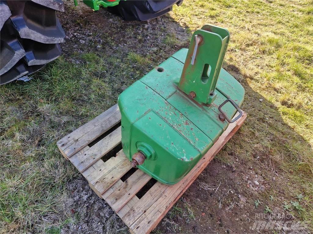 John Deere 900 kg Ostala dodatna oprema za traktore