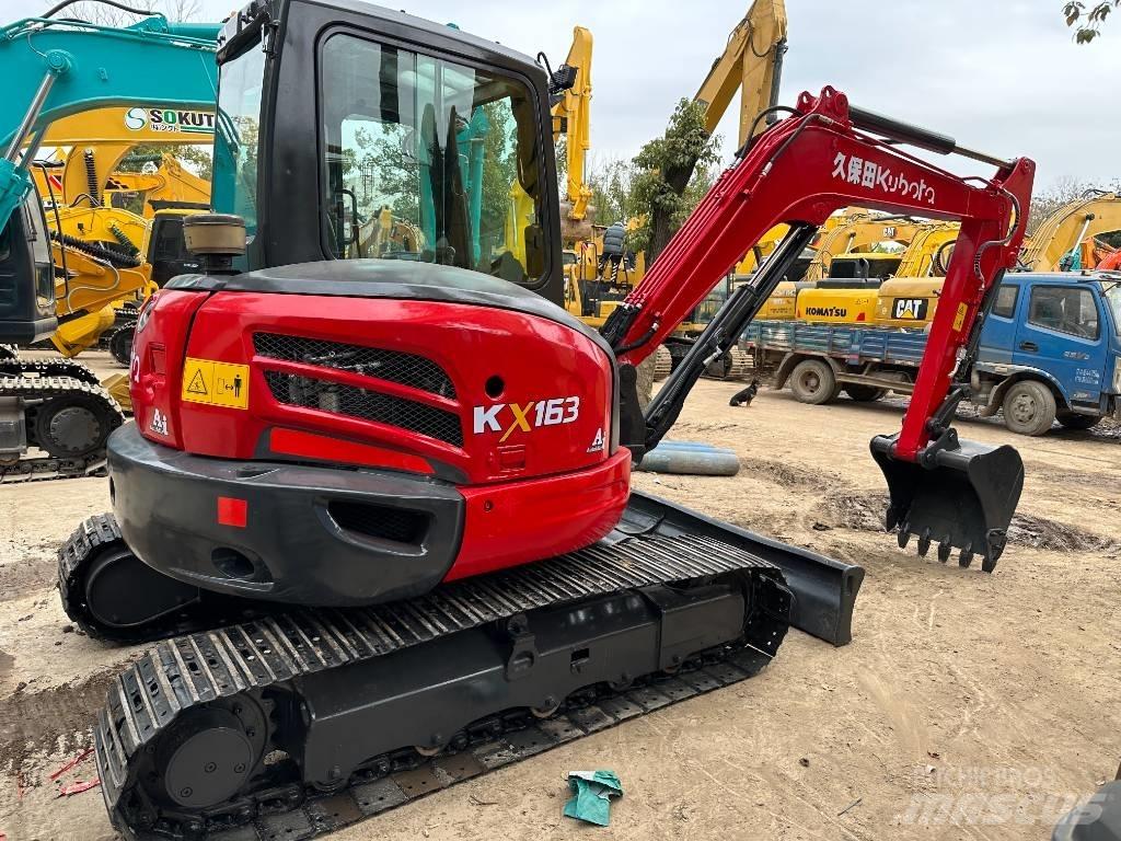 Kubota 163 Bageri guseničari