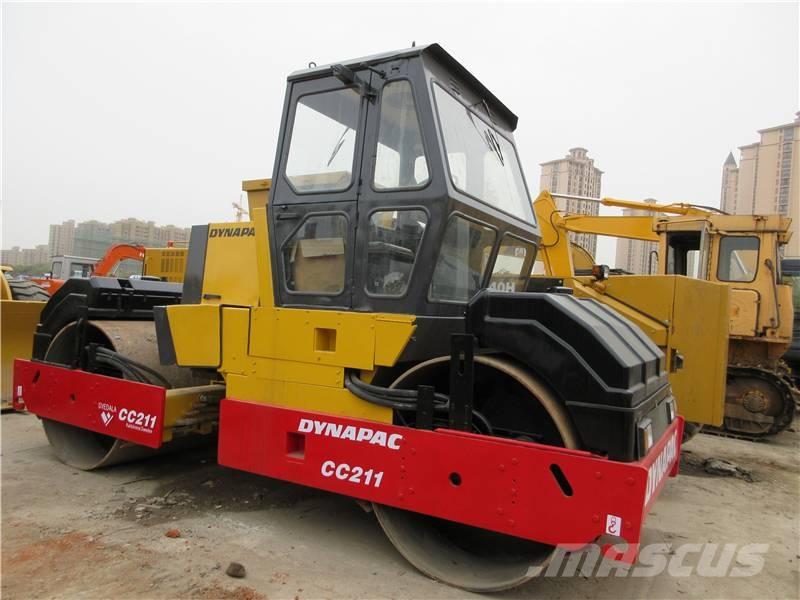 Dynapac CC 211 Valjci sa duplim bubnjem