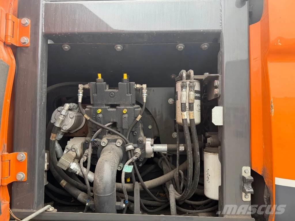Doosan DX170W-5 Bageri točkaši