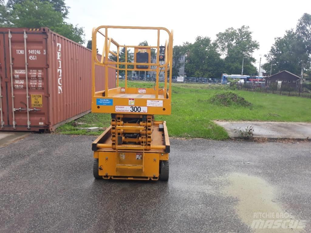 Haulotte Compact 12 Makazaste platforme