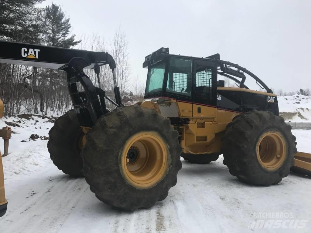 CAT 545 Skideri