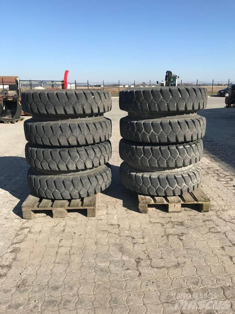 Dunlop 365/80R20 Gume, točkovi i felne