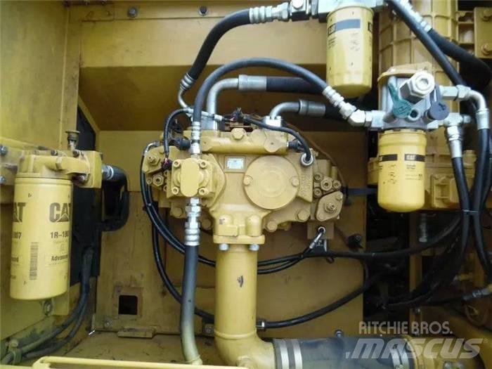 CAT 325 D Bageri guseničari