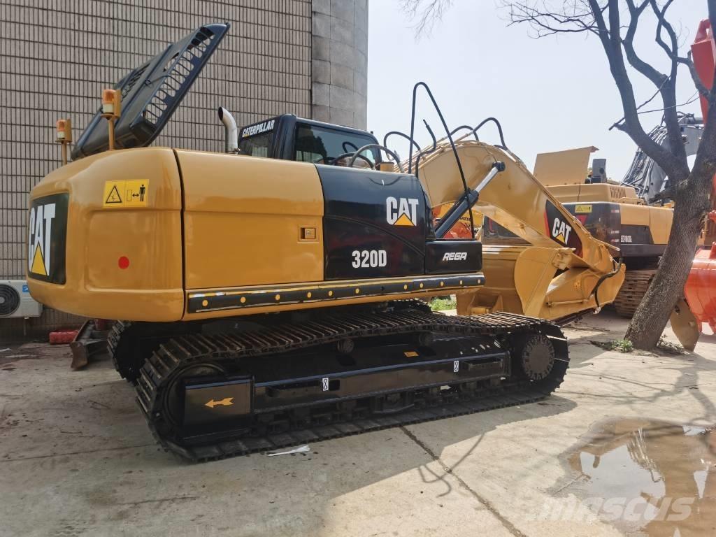 CAT 320 D2 Bageri guseničari