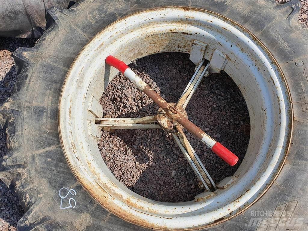 Kleber 11.2R24 Gume, točkovi i felne