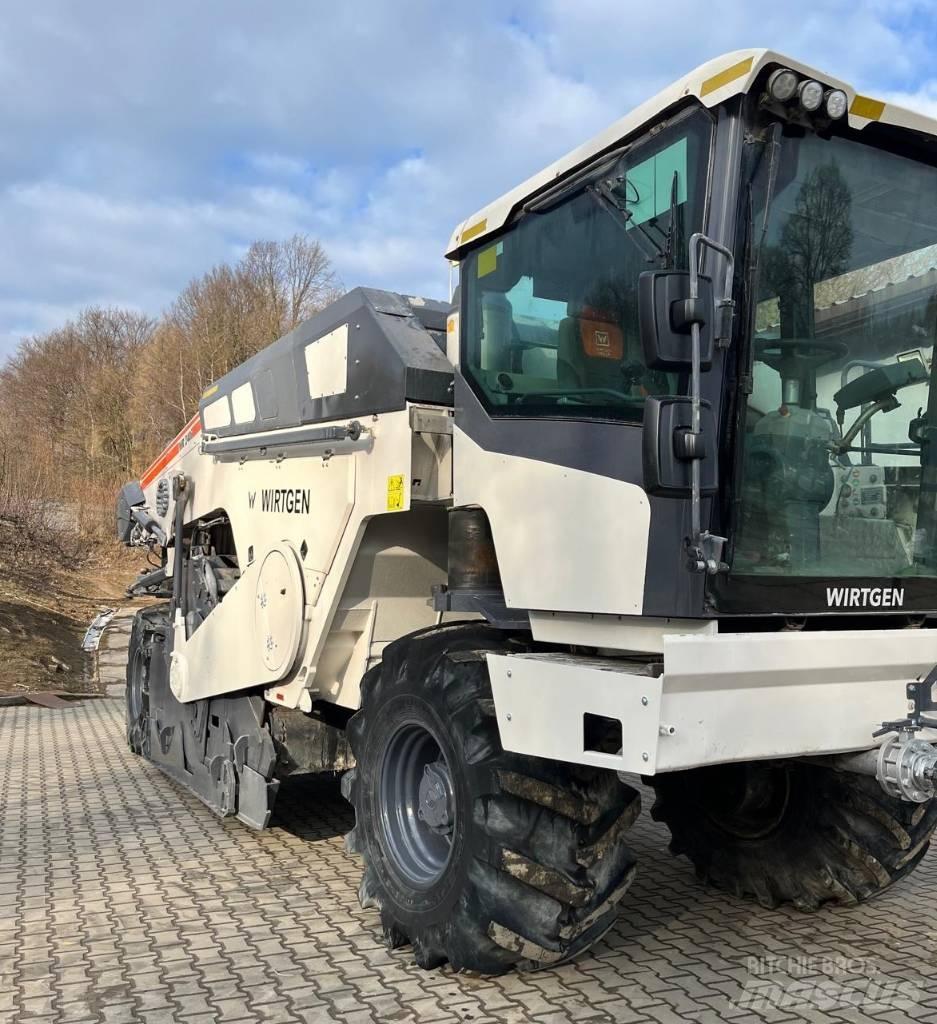 Wirtgen WR240i Mašine za reciklažu asfalta