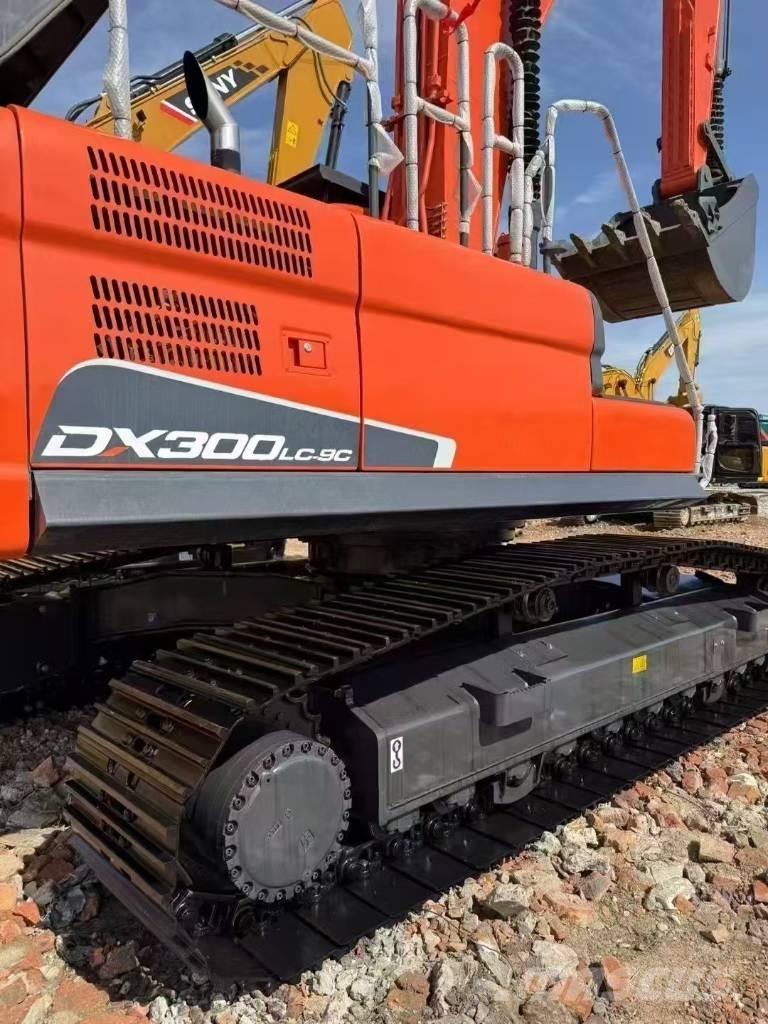 Doosan 300LC-9C Bageri guseničari