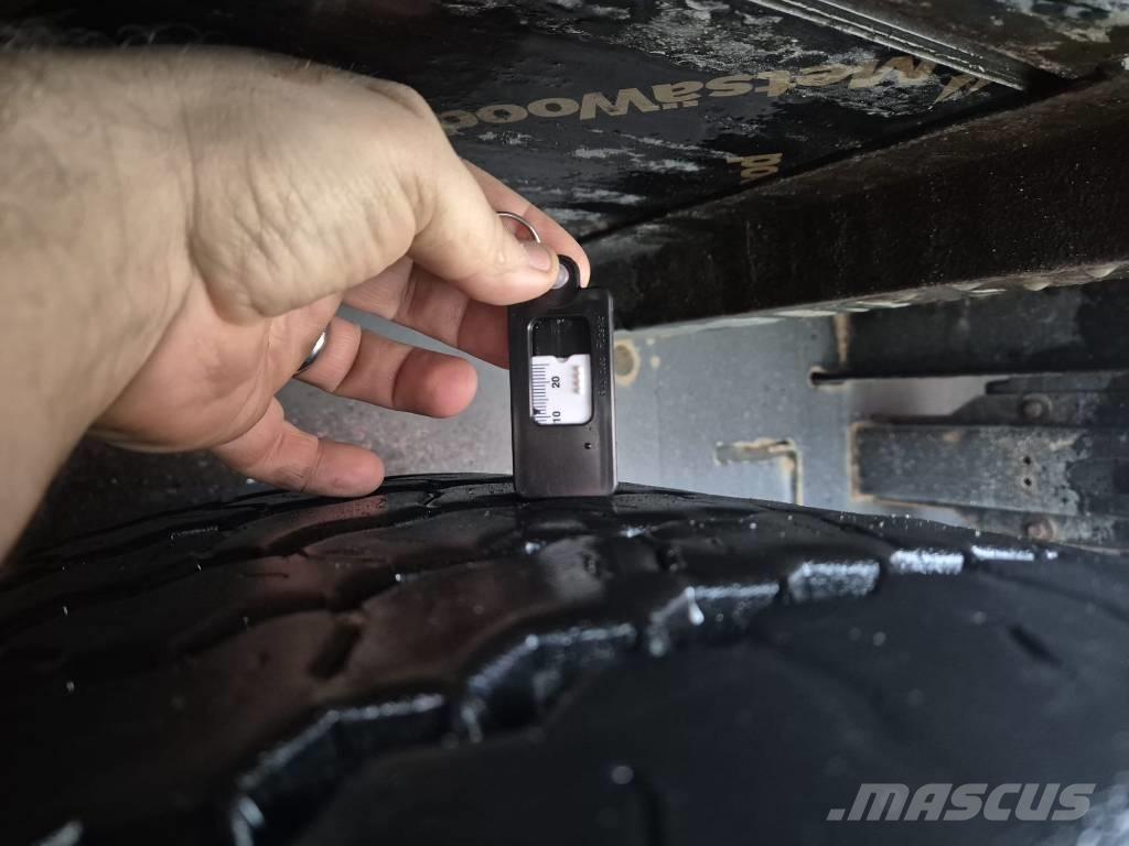  køgel SN24 Poluprikolice sa ciradom