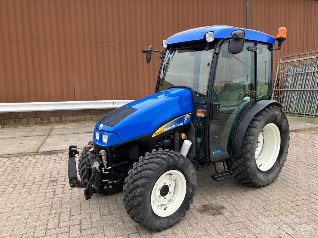 New Holland 3040 Traktori