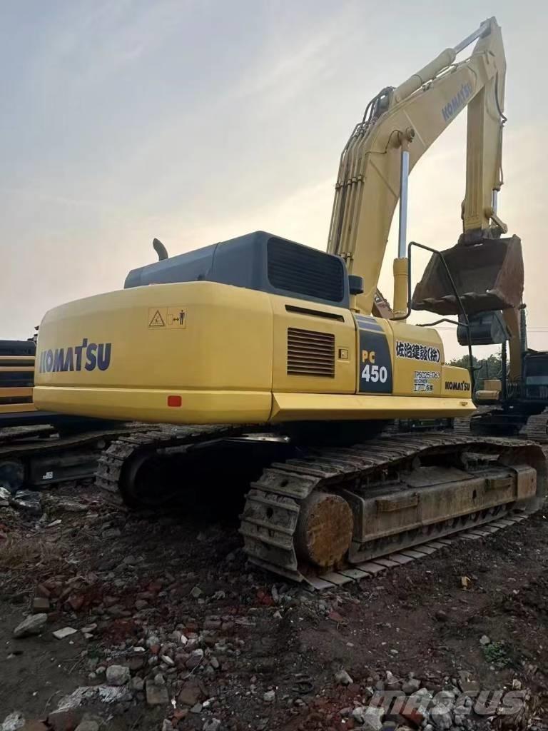 Komatsu 450-8 Bageri guseničari