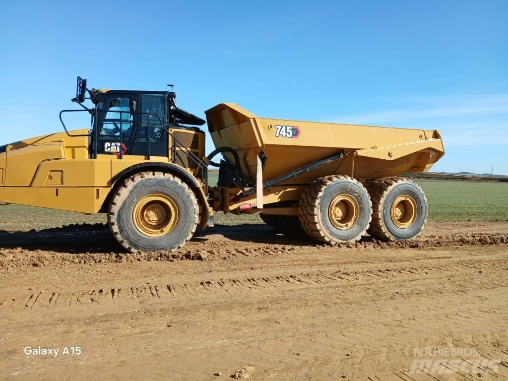 CAT 745 Zglobni damperi