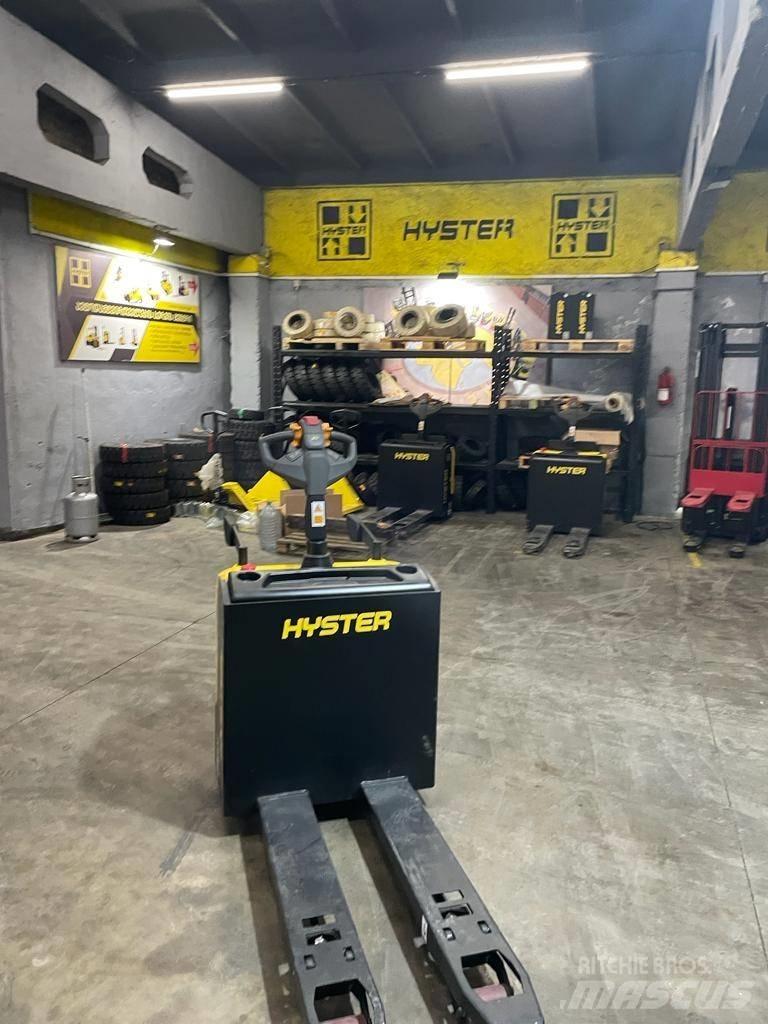 Hyster P2.0UTS Nisko podizni električni viljuškar sa stajalištom