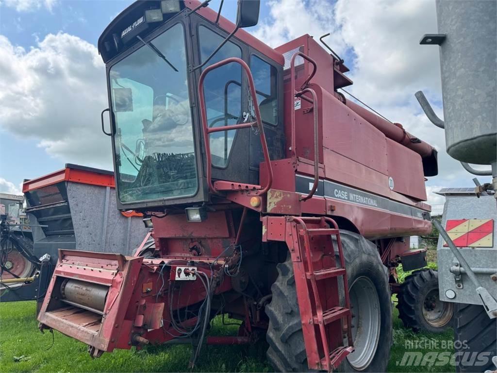 Case IH 1680 Axial Kombajni