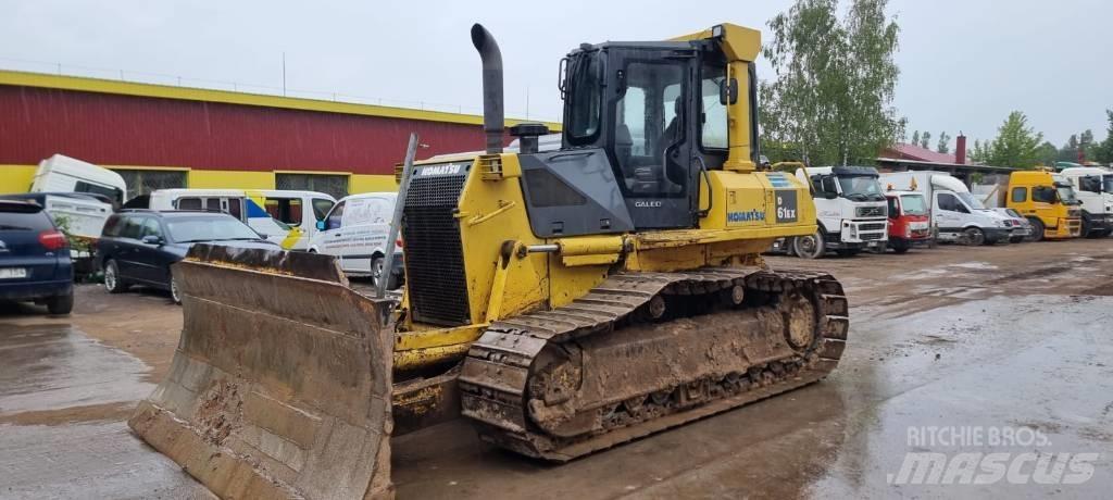 Komatsu D 61 EX-15 Buldožeri guseničari